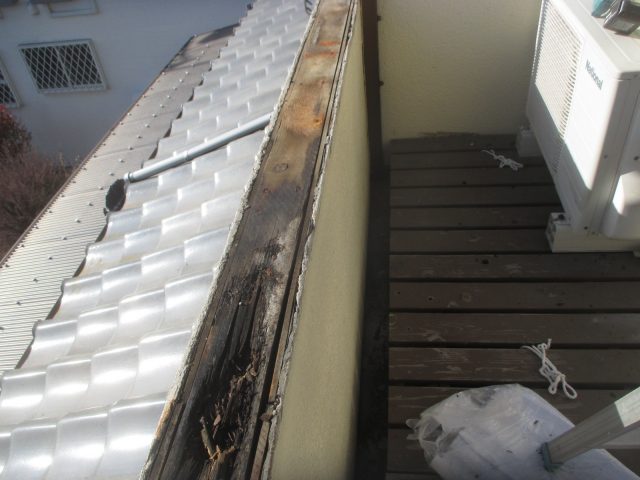 加古川市で劣化していた笠木